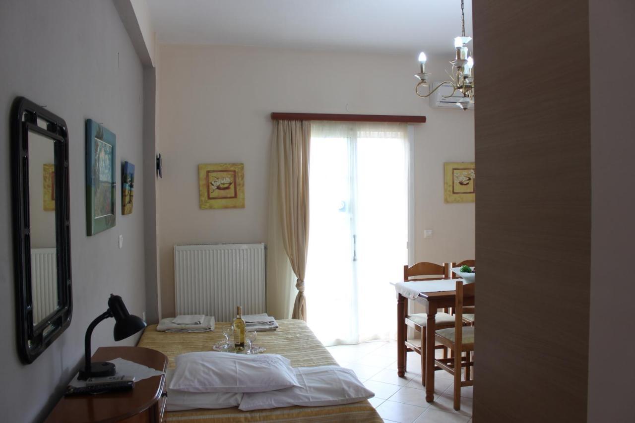 One-Bedroom Apartment,1025345956:JPEG